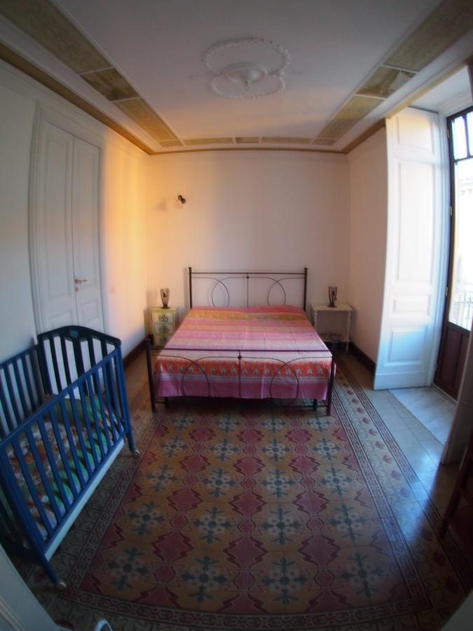 Casa Felice Nel Centro Storico, Tra Etna E Mare Catânia Exterior foto