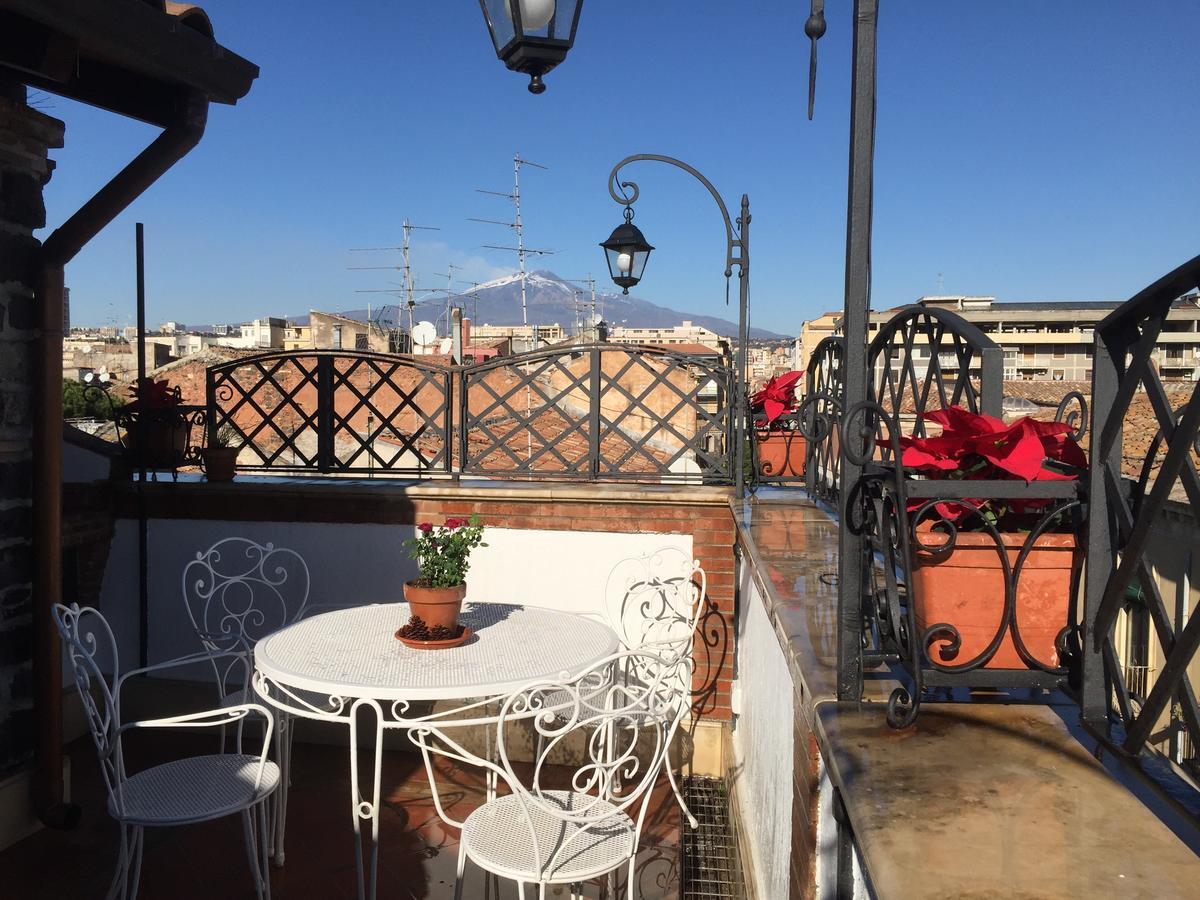 Casa Felice Nel Centro Storico, Tra Etna E Mare Catânia Exterior foto